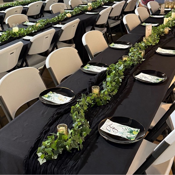 SOLD!!! Bella Vita Lush Greenery Garland - Picture 6 of 6